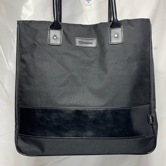 CALVIN Klein Black Fabric and PVC Tote w Magnetic Snap Closure - Picture 1 of 11